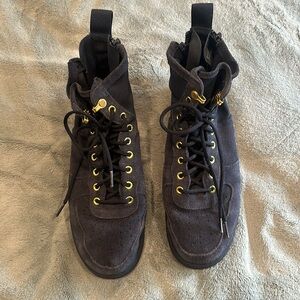 Nike air W size 12 , M size 10 navy blue